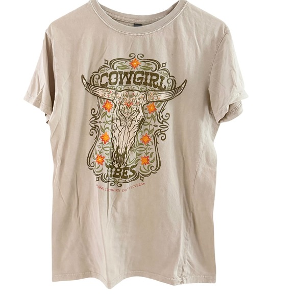 Simply Southern Cowgirl Vibes Graphic T-Shirt M Medium Tan Western Longhorn - Picture 2 of 13